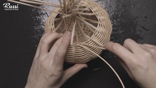 라탄소품, 화병,꽃병 만들기 [라탄공예] 스튜디오러시 온라인클래스120:Rattan Craft: Make rattan vase,wicker craft,cane смотреть онлайн