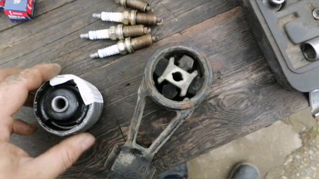 Замена сайлентблока верхней опоры Ситроен с5х7. смотреть онлайн