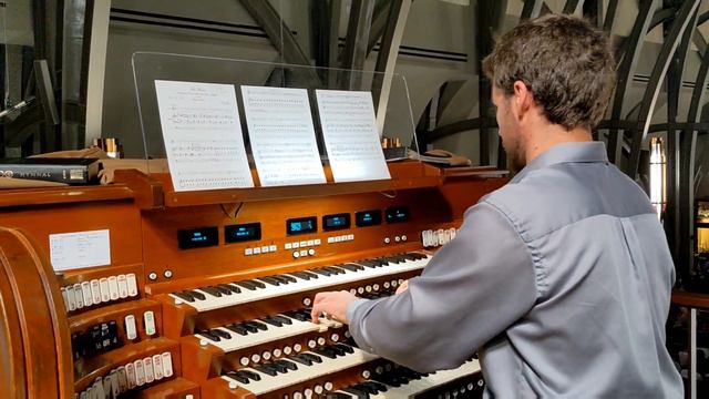 𝑺𝒘𝒆𝒆𝒕 𝑺𝒂𝒓𝒂𝒉𝒏𝒂𝒅𝒆 ~ "Ave Maria" by Giulio Caccini смотреть онлайн