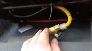 Замена рычага открытия бензобака на Лачетти