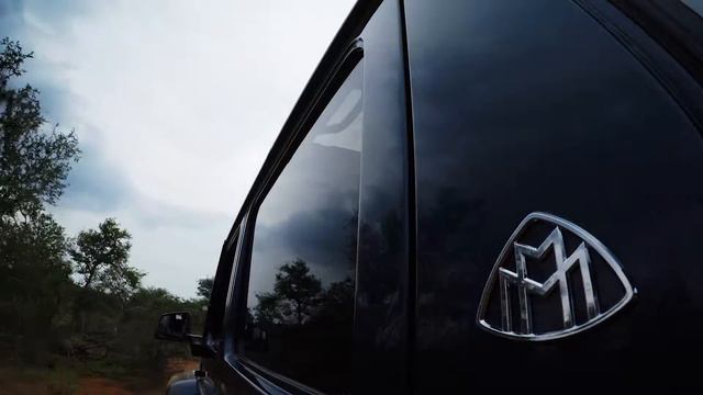 Mercedes-Maybach G 650 Landaulet - Scènes de conduite смотреть онлайн