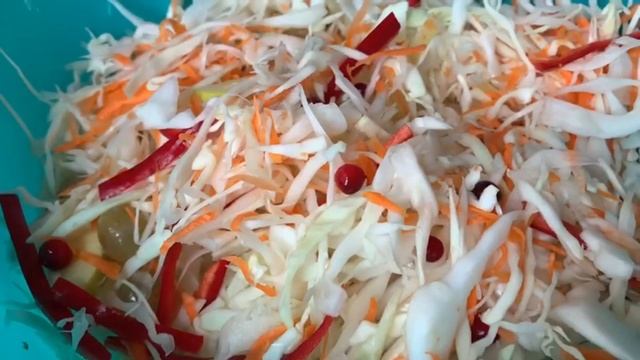 БОМБА!!! ХРУСТЯЩАЯ И СОЧНАЯ КВАШЕНАЯ КАПУСТА ПРОВАНСАЛЬ!!! смотреть онлайн