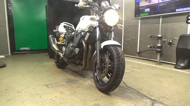 Yamaha XJR1300L 026 смотреть онлайн