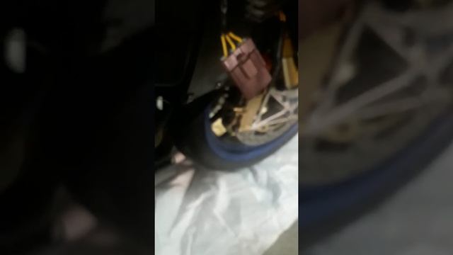 Aprilia Rsv 1000  проблема с зарядкой акума.