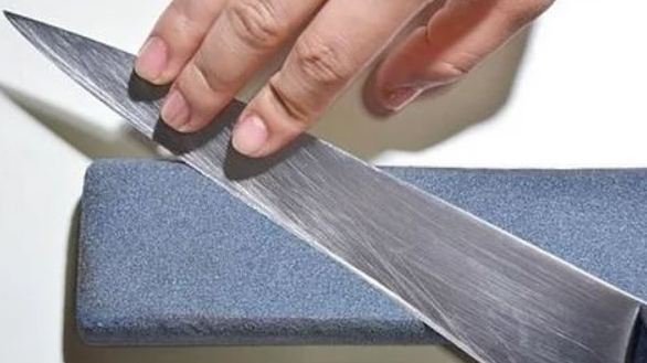 ПРАВИЛЬНАЯ ЗАТОЧКА КУХОННЫХ НОЖЕЙ в домашних условиях Как САМОСТОЯТЕЛЬНО НАТОЧИТЬ НОЖ смотреть онлайн