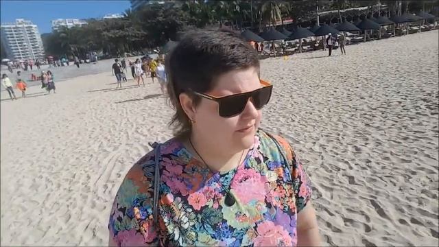 КИТАЙ Пляж Дадунхай на острове Хайнань, Китай смотреть онлайн