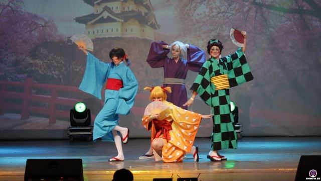 Kimetsu No Yaiba, Иноске, Танзиро, Зеницу, Uzui Tengen, Daki (Групповое дефиле) - Shibuya 22 2020