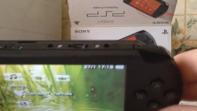 Распаковка Sony Playstation Portable.