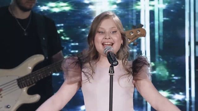 Премия "ИСКРА KIDS" 2022 - Николаева Алена «Миллион голосов» смотреть онлайн