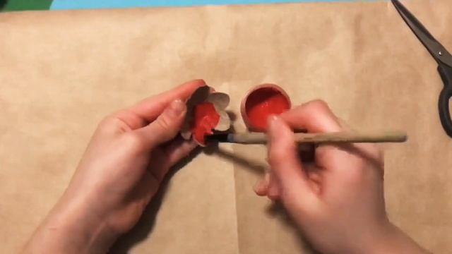 ЦВЕТЫ из яичных лотков Своими руками.Как сделать ПОДАРОК Маме на 8 Марта. Открытка на 8 марта.Эмили смотреть онлайн