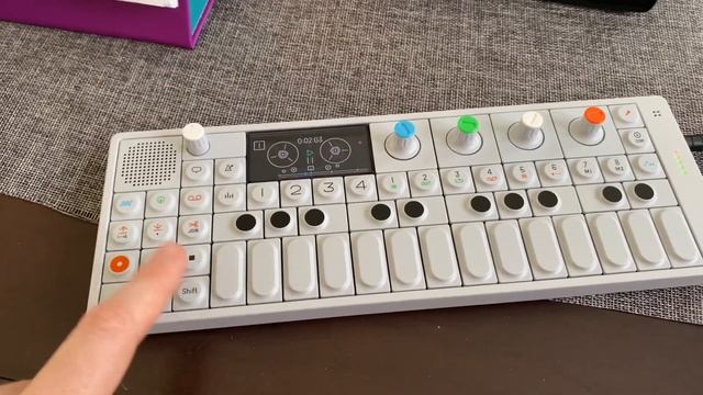 [0002] Madagascar OP-1 cover [sketch] смотреть онлайн