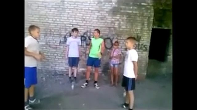 Школьный Versus Battle пончик vs школота рэп батл смотреть онлайн