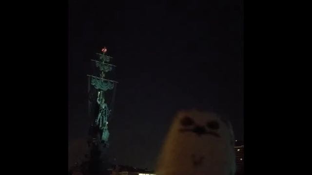 #ЗлаяСовка очень любит синтипоп и лето! Ночной круиз по Москве-реке смотреть онлайн