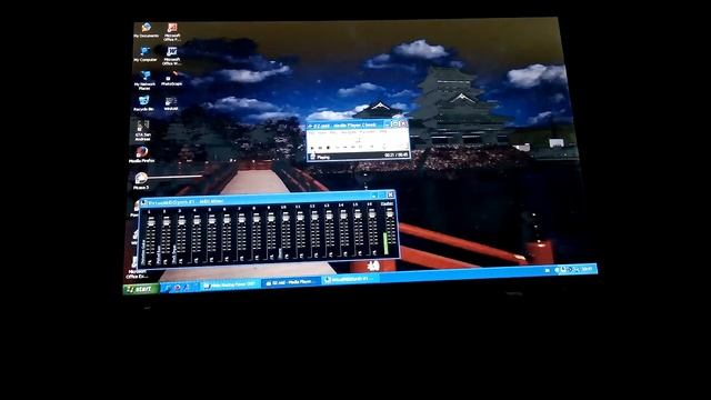 Moto Racing Fever - New York Theme on Windows XP Nokia 3110 Soundfont смотреть онлайн
