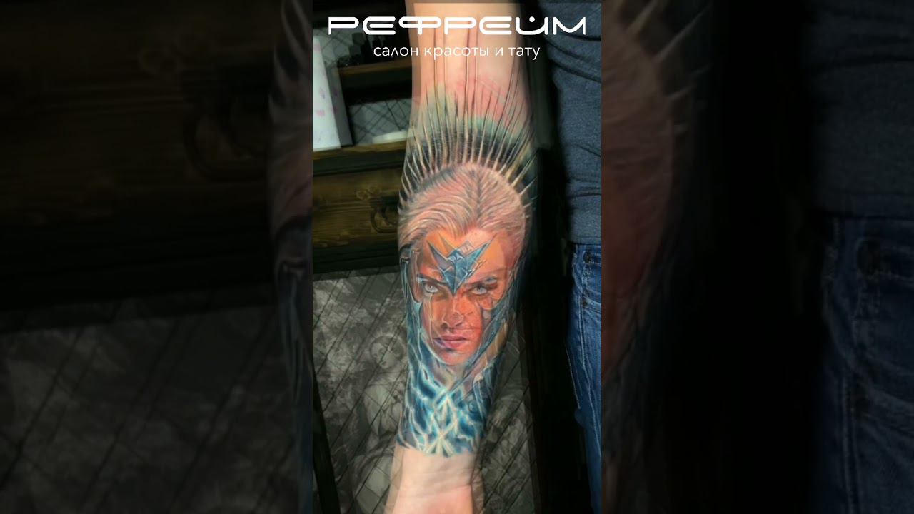 Скандинавская тату с Валькирией на предплечье смотреть онлайн