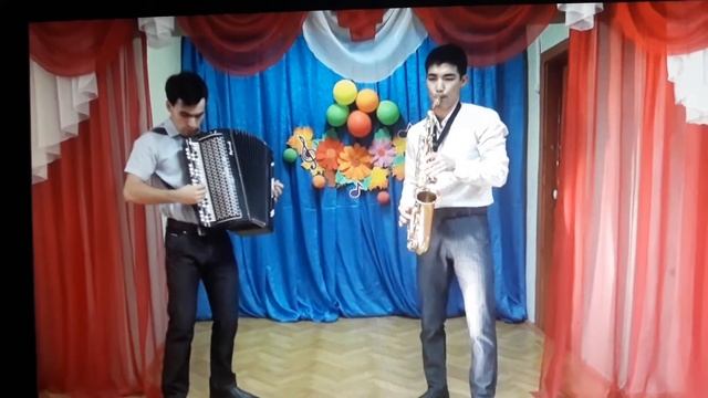 Под небом Парижа" Жиро смотреть онлайн
