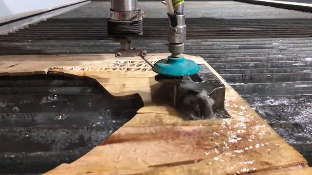 Нож промышленный маленький, снимаем 5 мм по краю. смотреть онлайн