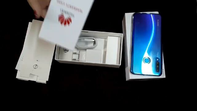 Unboxing Huawei P30 lite смотреть онлайн