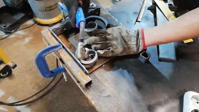 Metal Shelf Brackets смотреть онлайн