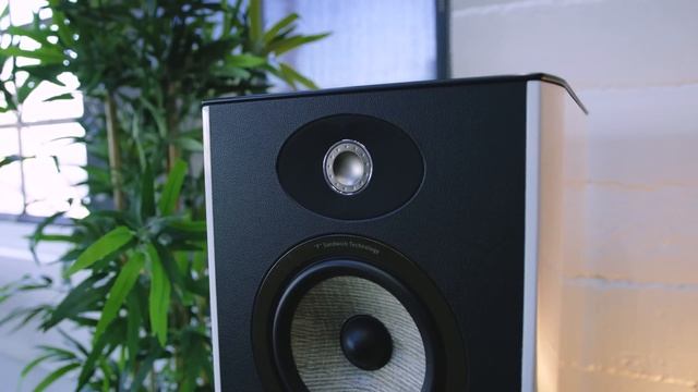 The INSANE $13,000 4K TV Setup! смотреть онлайн