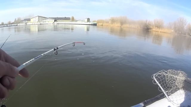 Рыбалка с Азартом. Щука чуть не утащила. Супер клёв. Рыбалка в Астрахани 2023 смотреть онлайн