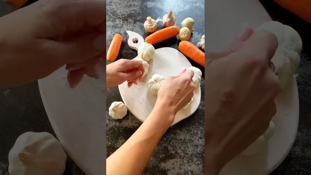 Угощайтесь на Хеллоуин ? #готовим #рецепт #хеллоуин #сосискавтесте #тыкварецепты смотреть онлайн