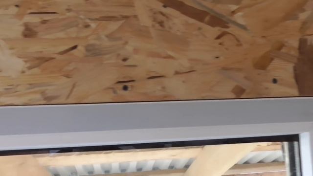 Обшиваем каркас веранды снаружи и внутри плитами OSB.