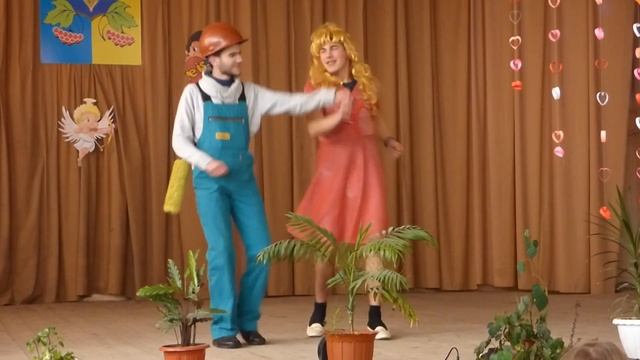 Сценка про студентку спеціальності "Конторський службовець. Оператор комп'ютерного набору"" смотреть онлайн