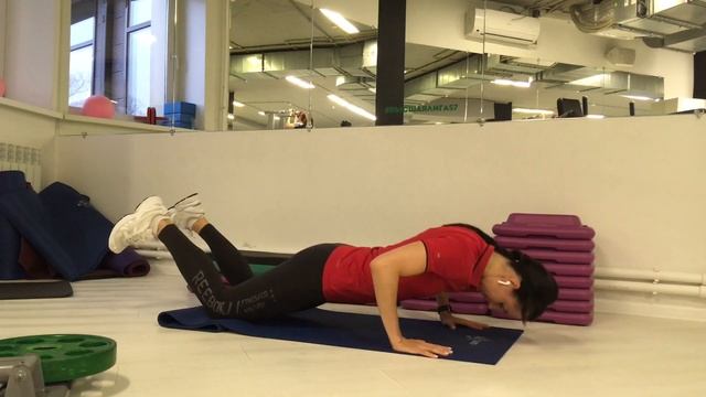 Отжимания от пола стоя на коленях смотреть онлайн