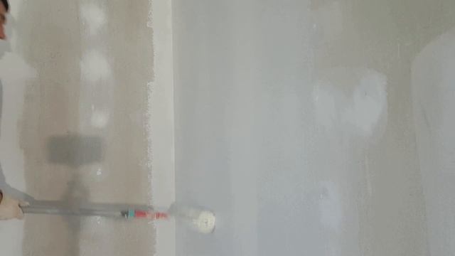 ВАЖНЫЕ моменты! Технология покраски стен валиком без полос и разводов! смотреть онлайн