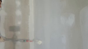 ВАЖНЫЕ моменты! Технология покраски стен валиком без полос и разводов!