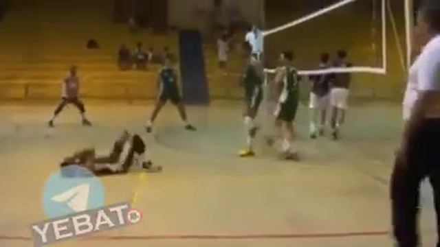 Давайте ребята волейбол будем играть 😃 смотреть онлайн