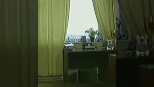 Архивное видео о том, как жил Владимир Жириновский в 90-е годы в Москве перед взлетом своей политиче смотреть онлайн