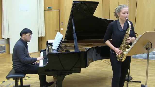 Harald Genzmer - Sonate für Alt-Saxophon in Es und Klavier Satz 1 (Lilly Paddags, Dongjin Lee) смотреть онлайн