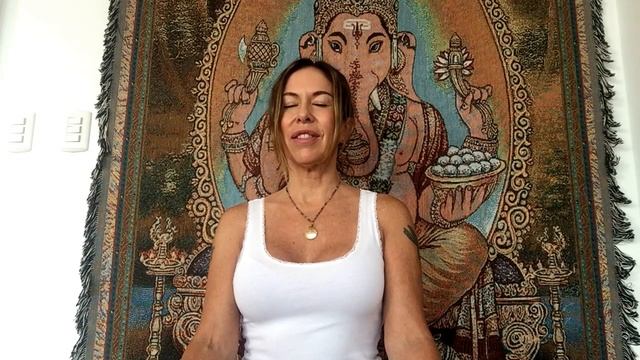 Mantra Milagroso Guru Ram Das por Hari Darshan смотреть онлайн