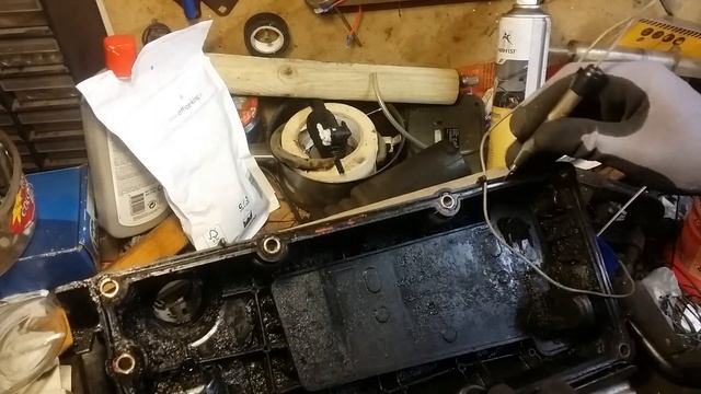 Ventildeckeldichtung (VDD) Renault Clio II / Twingo C06 / Kangoo wechseln смотреть онлайн