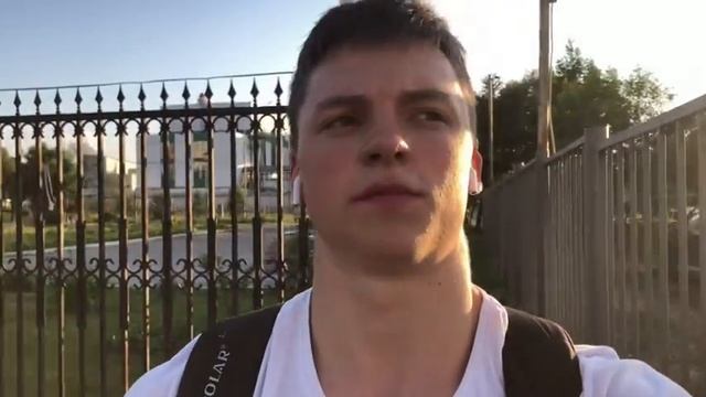 Новый Хостел , Встреча со Шреддером, Кинули с работой