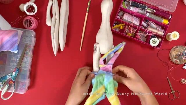 DIY make own textile bunny toy! master class. Rainbow outfit. МК текстильная игрушка своими руками смотреть онлайн