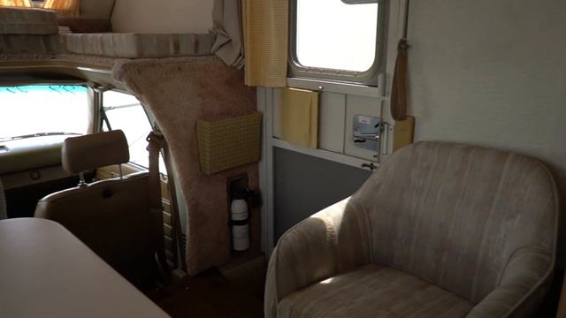 SOLD! 1988 Toyota Winnebago Mini Class C ! Must See to Believe, 22RE Engine, Low Miles, $10,900 смотреть онлайн