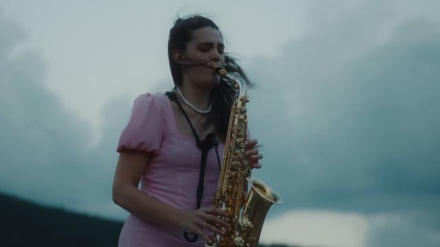 Frank Sinatra - Fly Me To The Moon | Saxophone Cover | Alexandra Ilieva | Thomann смотреть онлайн