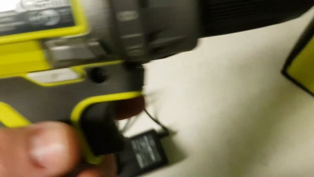 ONE+ RYOBI R18DDJS-220S Набор аккумуляторных инструментов: Шуруповерт + лобзик смотреть онлайн