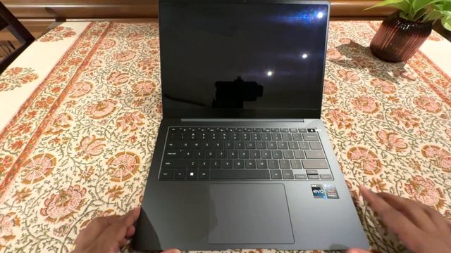Samsung Galaxy Book 3 Pro 14" - Unboxing смотреть онлайн
