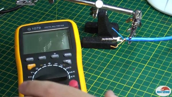 MIDI to TRS adapter with A/B type switch