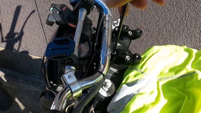 Suzuki GSR400 handle bar lift up смотреть онлайн