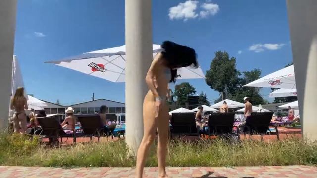 УФФ ОТ БУЛОЧКИ смотреть онлайн