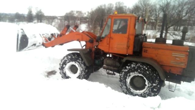 Фронтальный погрузчик Т-156 смотреть онлайн