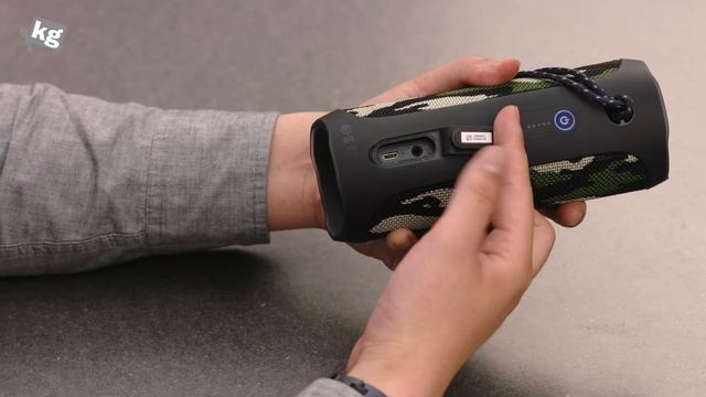 JBL Flip 4 Camouflage Unboxing [4K] смотреть онлайн