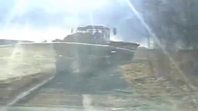 Погрузка и разбрасывание навоза MTZ892 + РОУ 6 + ЮМЗ смотреть онлайн