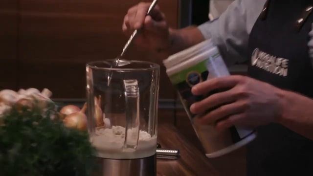 Автор кулинарных рецептов Herbalife Nutrition  Артем Лосев на канале Ново-Лайф