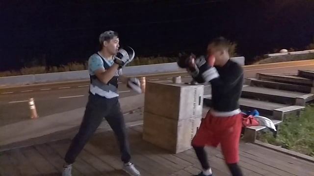 Даутов Аркен - апперкот и правой с боку (боковой) смотреть онлайн